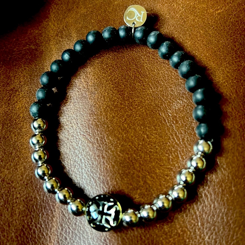 Rustic Cuff Mini Melanie Bracelet. Black & Silver